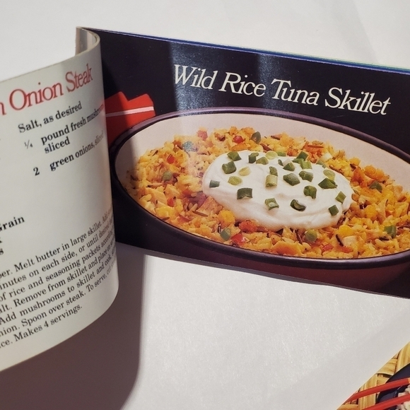 Vtg lot 2 small advertising cookbooks Uncle Ben's & Swanson - Picture 5 of 8